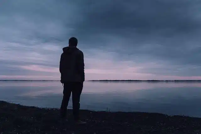 Suicide : les Causes, Facteurs de Risque et Déclencheurs.